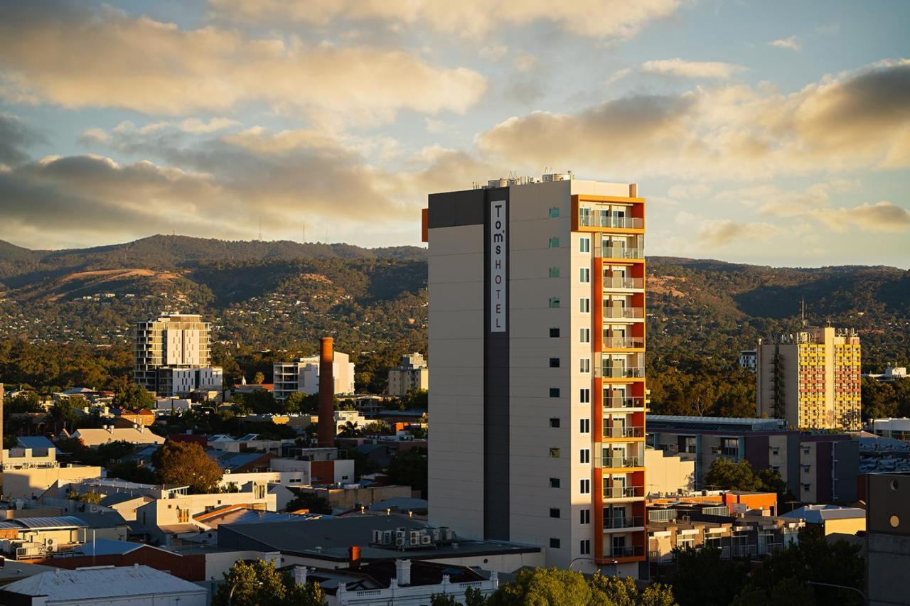 Toms Court Hotel Adelaide Exterior photo